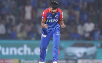 DC vs GT: राशिद खान के 3 लाजवाब शॉट और मुकेश कुमार की तीन गजब की गेंदें, आखिरी ओवर में रोमांच और ड्रामा की हदें हुईं पार 25 04 2024 rasikh 23704496