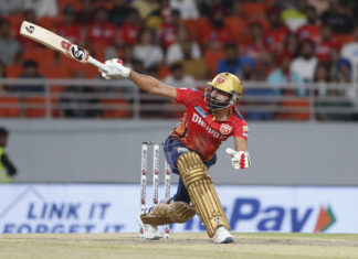 पंजाब ने रिव्यू में गंवाए 2 विकेट bhatiamoment1 1713724692 scaled