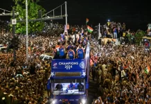 टीम इंडिया की घर वापसी, 16 घंटे चला जश्न दिल्ली से मुंबई तक cc8cc4c5 2a26 45e2 bbd4 fba8cd8d9971.jpg