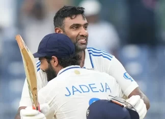 अश्विन-जडेजा को मिला स्टैंडिंग ओवेशन बांग्लादेश के खिलाफ भारत मजबूत स्थिति में 1726754264455 ashwin jadeja batting century 1200