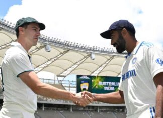 IND vs AUS: भारत ने जीता टॉस, 2 खिलाड़ियों को कराया डेब्यू Image 2024 11 21T122728.260