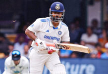 ICC टेस्ट रैंकिंग में भारतीय टीम के विकेटकीपर ऋषभ पंत ने फिर से टॉप-10 बैटर्स में वापसी 111 25