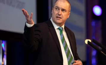 ज्यॉफ एलार्डिस ने ICC के CEO पद से इस्तीफा दिया gettyimages 987843078 612x612 sixteen nine