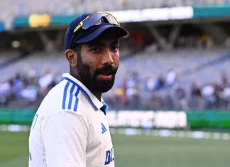 जसप्रीत बुमराह आईसीसी रैकिंग में सबसे अधिक रेटिंग हासिल करने वाले भारतीय बॉलर बन गए हैं. jasprit bumrah perth test afp
