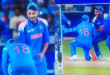 कोहली ने अक्षर के पैर छुए, भारत ने रिकॉर्ड 13वीं बार टॉस गंवाया AA1A63da