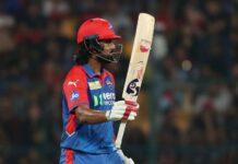 दिल्ली कैपिटल्स की चौथी जीत: गुजरात टाइटंस को 4 रन से हराकर प्लेऑफ की ओर बढ़ा कदम moments 38 1744306315