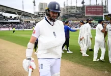 рдПрдХ рд╣рд╛рде рд╕реЗ рдмреИрдЯрд┐рдВрдЧ рдХрд░рдиреЗ рдЙрддрд░реЗ рдХреНрд░рд┐рд╕ рд╡реЛрдХреНрд╕ chris woakes photo 2 1