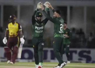 पाकिस्तान ने वेस्ट इंडीज़ को पहले टी‑20 में 14 रनों से हराया — सीरीज में 1‑0 की बढ़त image resize color correction and ai 44 1754025403