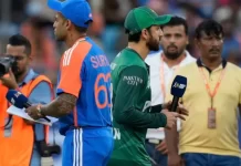 एशिया कप विवाद: आईसीसी ने पाकिस्तानी मांग ठुकराई, रैफरी नहीं होंगे बदले 68c90962d643d asia cup captains suryakumar yadav and salman agha 165317874 16x9