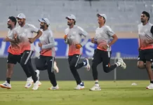 बॉलिंग कोच मोर्कल का बड़ा बयान — रोहित-विराट वनडे वर्ल्डकप खेल सकते हैं 58pti11282025000389b 1764341852