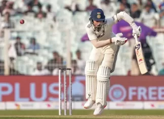 कोलकाता टेस्ट में साउथ अफ्रीका 122 रन से आगे — मैच का रुख बदलने वाला दिन image resize color correction and ai 2025 11 14t16 1763116329