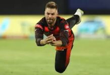 एडन मार्करम का कमाल: नीतीश राणा का एक हाथ से लिया गया अविश्वसनीय कैच बना मुकाबले का सबसे बड़ा मोड़ images (62)