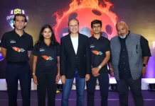 इंडियन पिकलबॉल लीग भारत में पहली बार खेली जाएगी indian pickleball league posing with players 1763537225