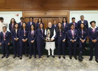 वर्ल्ड चैंपियन लड़कियों से मिले मोदी – नई पीढ़ी के सपनों को मिला सम्मान untitled 1 1762406891