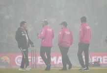 कोहरे की चादर में ढका मैदान, IND-SA चौथा टी-20 मुकाबला रद्द FOG AT THE EKANA STADIUM 1765981726863