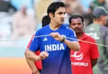 रवि शास्त्री का बड़ा बयान—‘हार की जिम्मेदारी सिर्फ कोच की नहीं’, टीम के सामूहिक प्रदर्शन पर जोर image resize color correction and ai 2025 12 08t11 1765175026