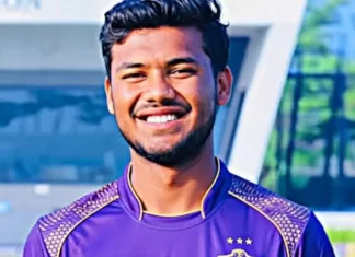 संघर्ष से करोड़ों तक का सफर, पिता ने लिया कर्ज और बेटा IPL में ₹14.20 करोड़ में बिका kartik sharma 1765907158