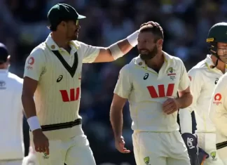 गेंदबाजों का कहर, ऑस्ट्रेलिया 152 और इंग्लैंड 110 रन पर ऑलआउट untitled design 2025 12 26t130621632 1766734585