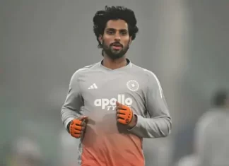 तिलक वर्मा को बड़ा झटका, सर्जरी के बाद न्यूजीलैंड सीरीज से बाहर untitled design 2026 01 08t112211656 1767851534