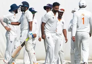 रणजी ट्रॉफी: 67 साल में पहली बार फाइनल में पहुंचा जम्मू-कश्मीर, इतिहास रचा befunky collage 2026 02 18t111135 1771393301