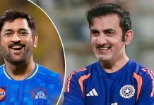 धोनी बोले— “कोच साहब, आप पर मुस्कुराहट अच्छी लगती है”: मैदान पर दिखी सम्मान और भरोसे की झलक dhoni on gambhir